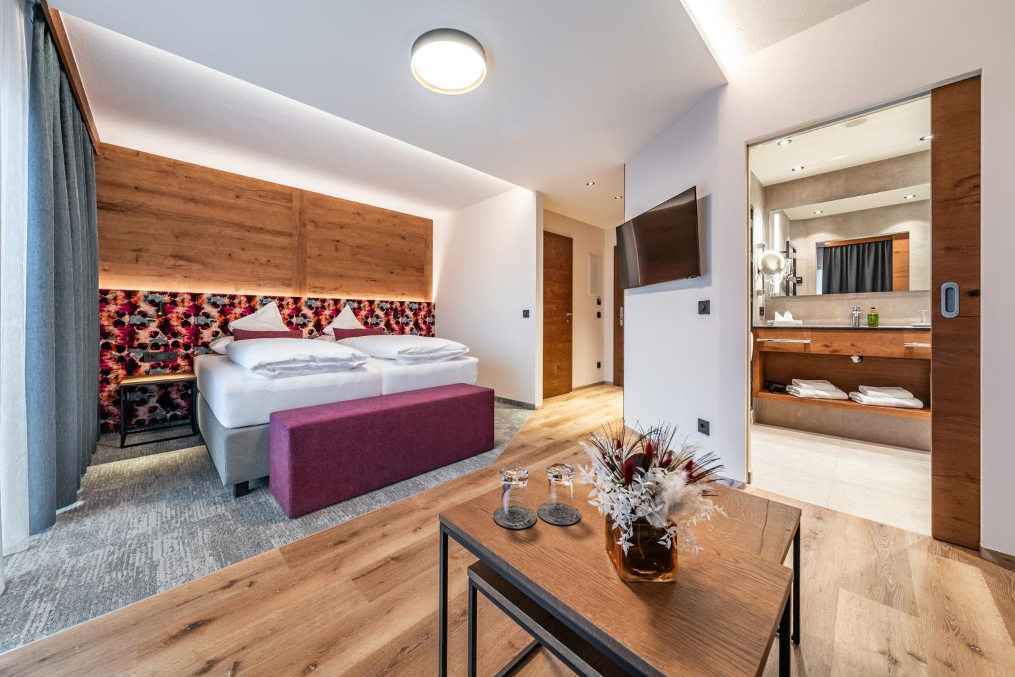 Doppelzimmer mit Balkon