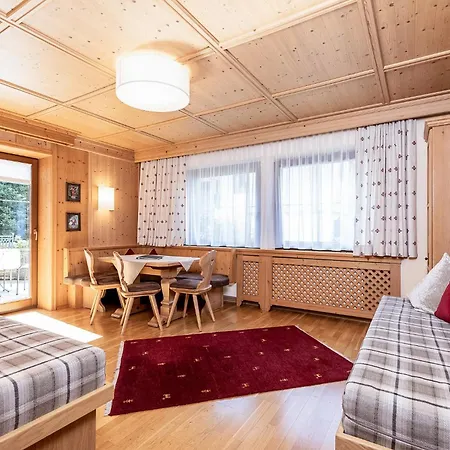 Aparthotel Landhaus St. Joseph (Indoor Pool)-3
